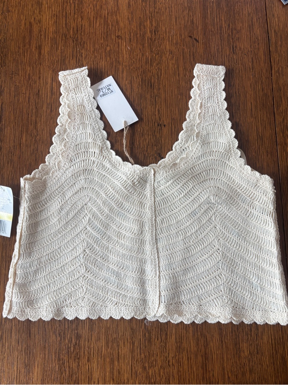 NWT Cream Cropped Crochet Tank with Yellow Daisy Embroidery - Picture 2 of 6